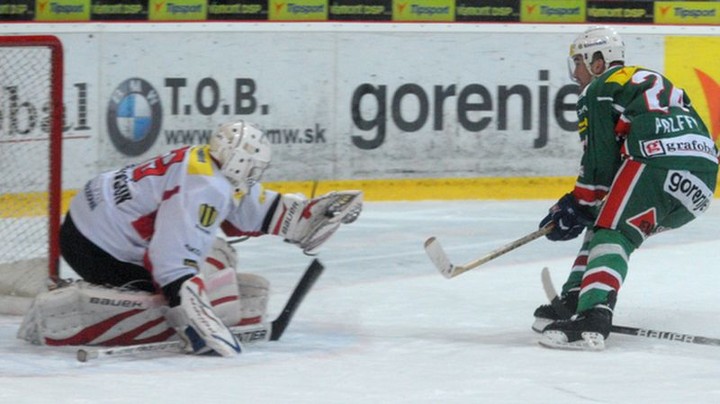 9. kolo, SI BB palffy pred brankarom